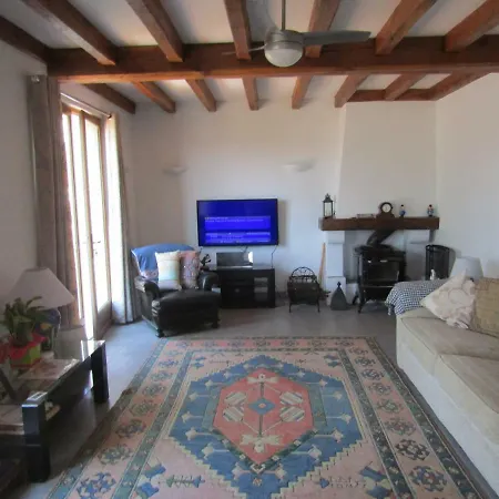 Les Ouilerres Bed & Breakfast
